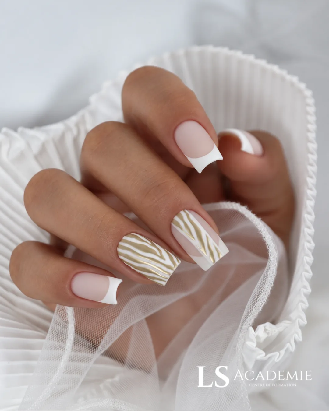 Formation prothésie ongulaire RS7014 à Nice — technique gel et nail art LS Académie